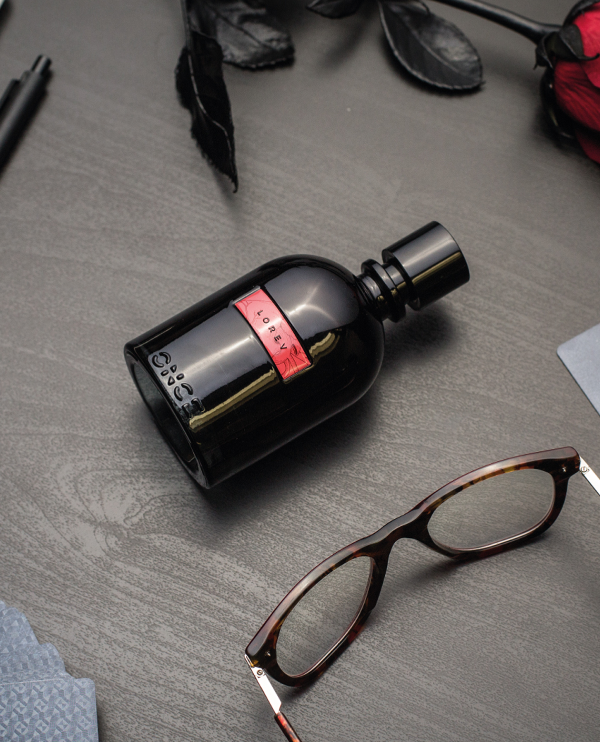 عطر لوريف وانس